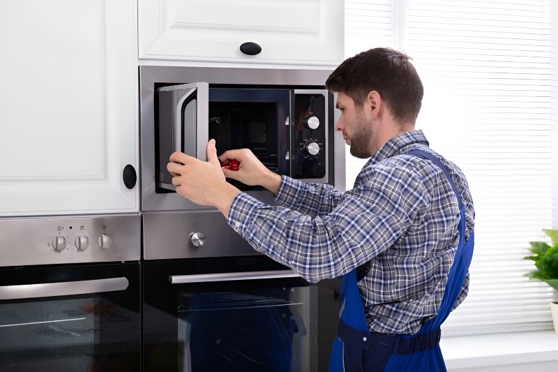 Buld-in Microwave Repair in Los Angeles